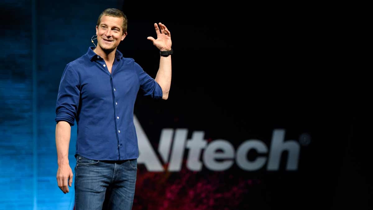 Alltech entregó sus más altas distinciones a Bear Grylls y al Dr. Richard Murphy